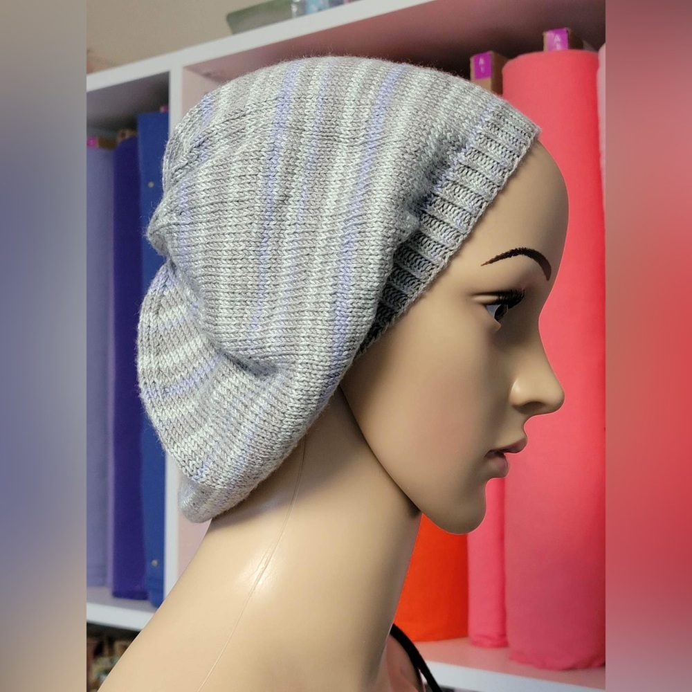 ▪️ Slouchy beanie hat